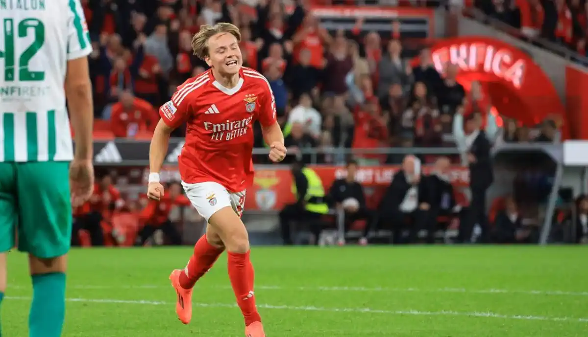 Schjelderup fez gosto ao pé pela primeira vez com a camisola principal do Benfica