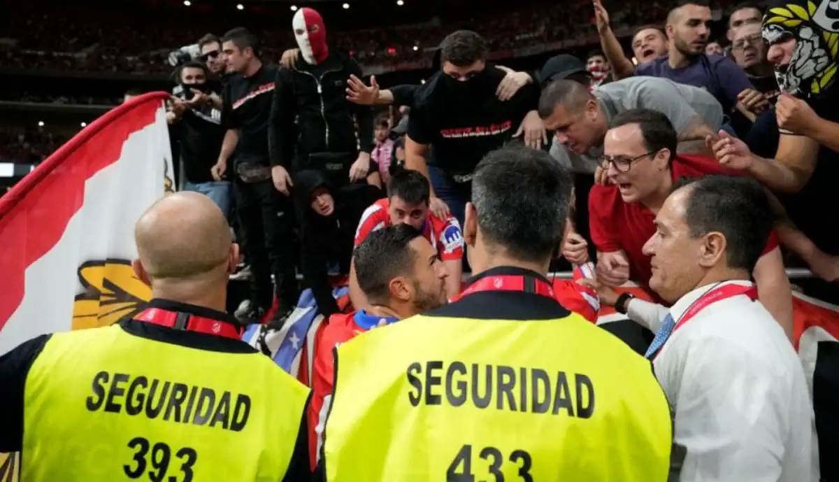 A um dia antes do jogo com o Benfica, Atlético de Madrid bane adepto que lançou projéteis