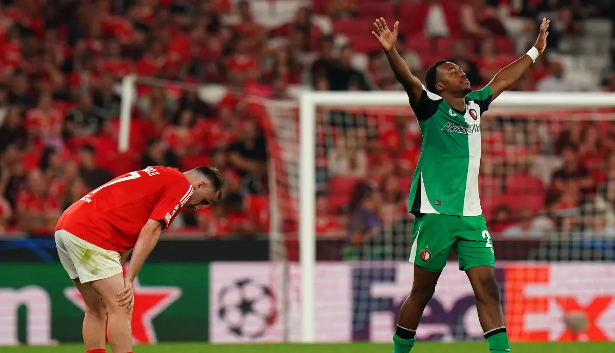 Feito histórico após a derrota do Benfica frente à formação neerlandesa do Feyenoord