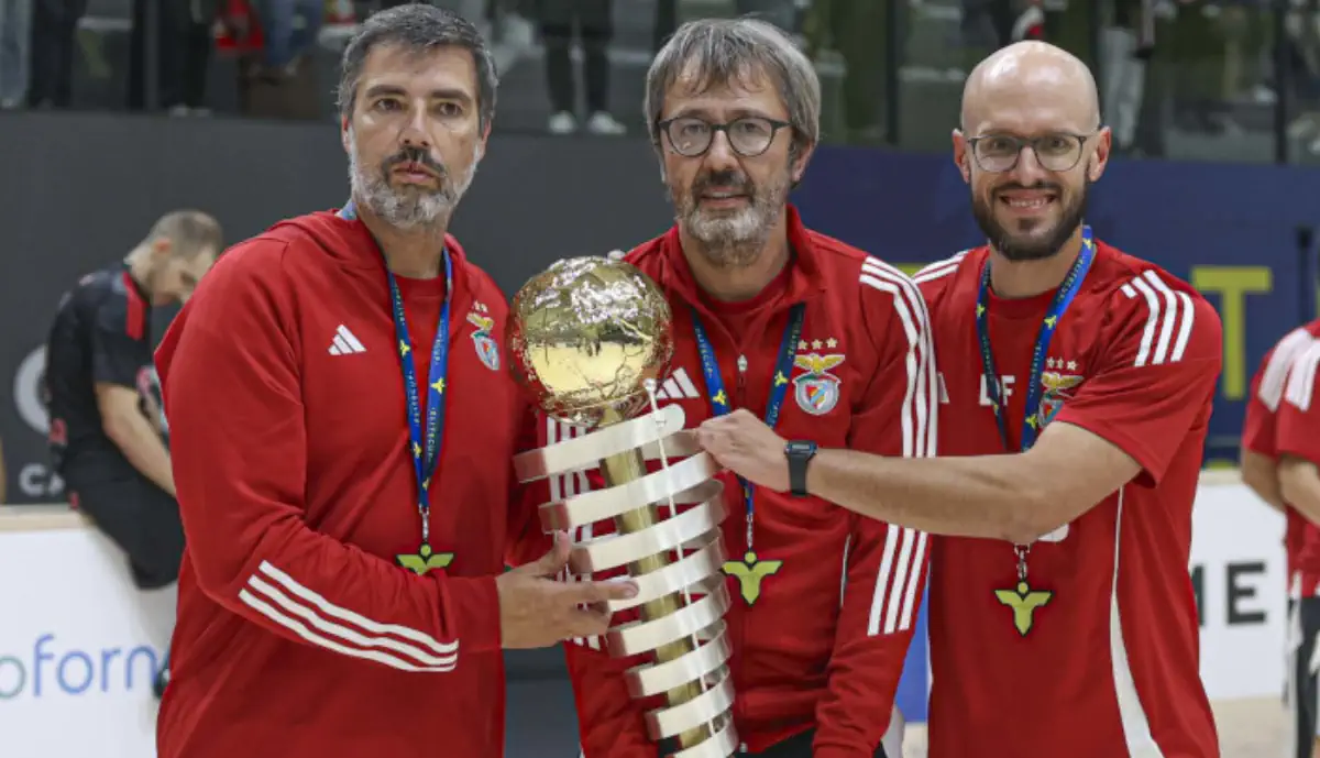 Primeiro de muitos? Hóquei do Benfica ergue a Elite Cup e Edu Castro deixa desejo