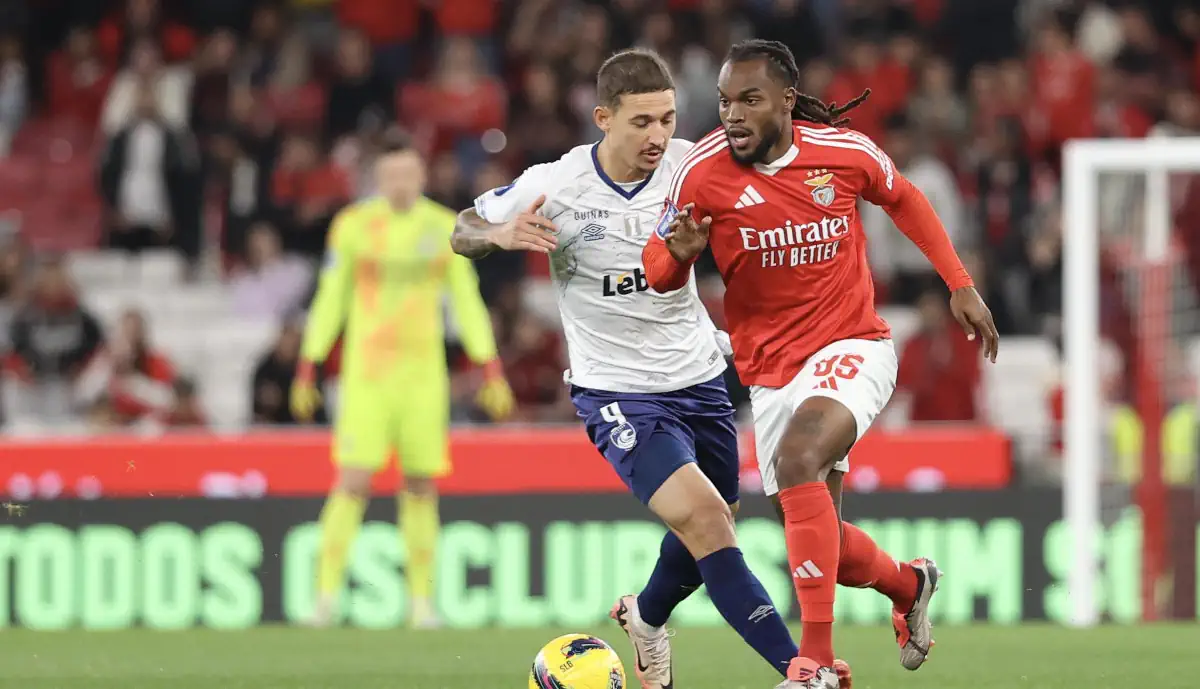 Renato Sanches foi aposta de Lage no onze do Benfica - Santa Clara