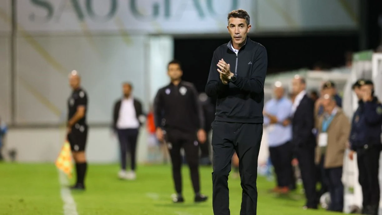 Bruno Lage tem nova baixa para o Benfica - Feyenoord 