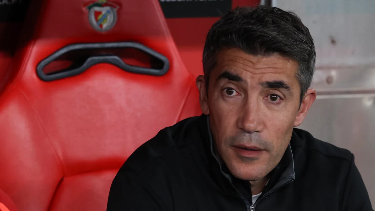 Bruno Lage recebe informação sobre defesa antes de jogos com Porto e Bayern