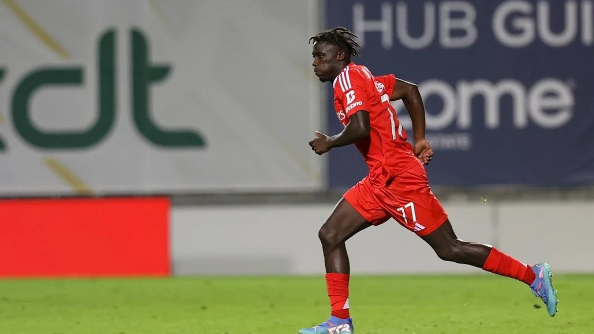 Gerson Sousa foi lançado por Bruno Lage no Pevidém - Benfica