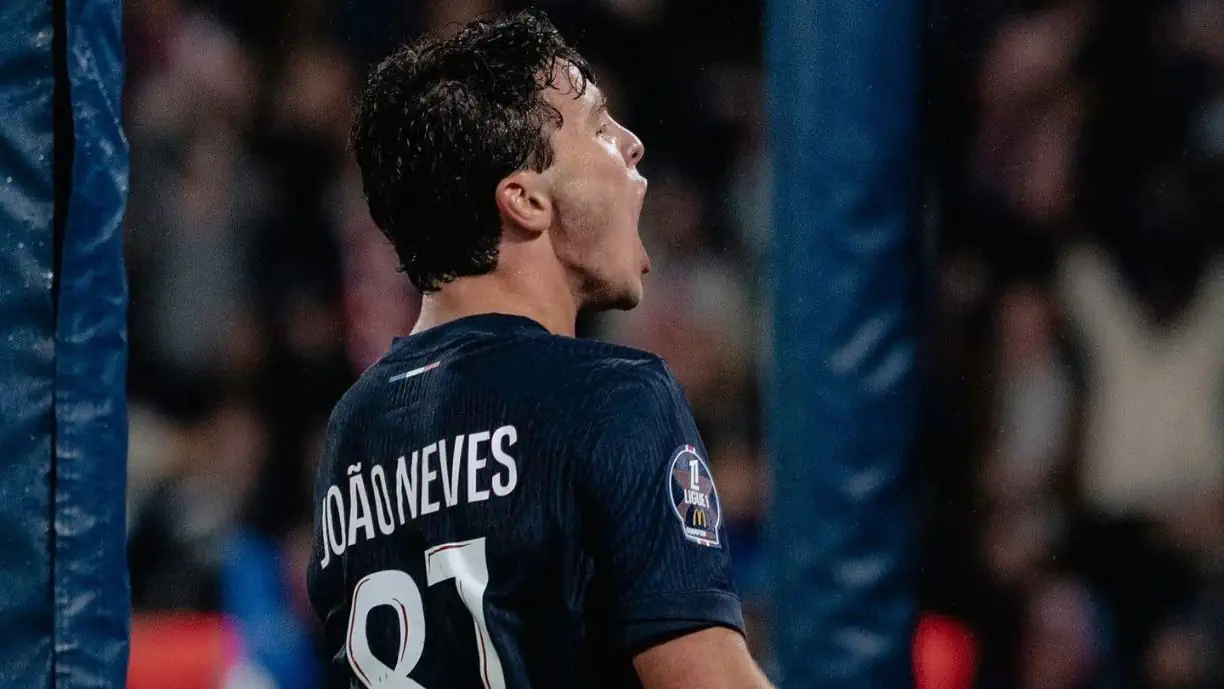 João Neves inaugurou marcador no Marselha - PSG! Médio formado no Benfica marcou pela primeira vez com a camisola do emblema francês