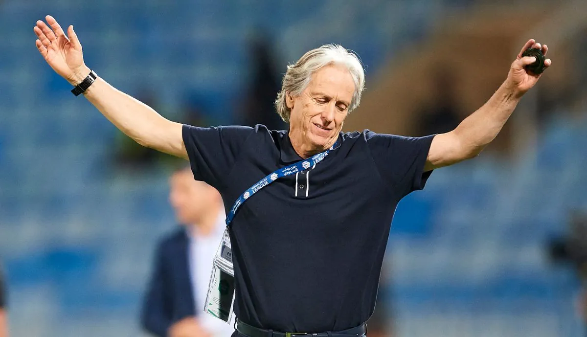 Vê-se mesmo que já foi Benfica! Jorge Jesus recebe distinção na Arábia Saudita