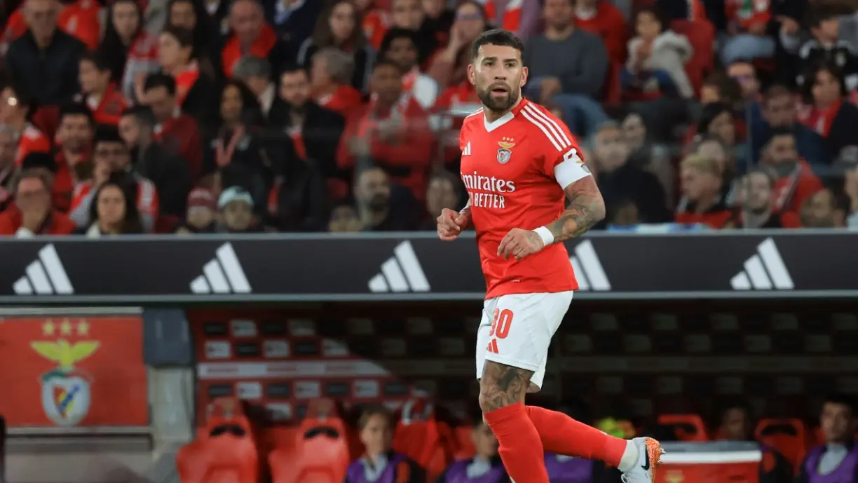 Nicolás Otamendi foi titular na goleada do Benfica diante do Rio Ave, por 5-0, e já respondeu a algumas críticas de que foi alvo. Fotografia de SL Benfica