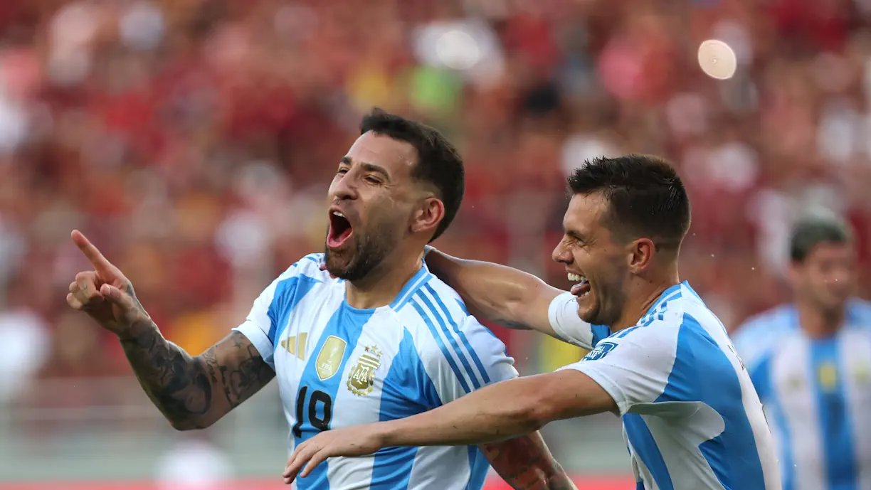 Capitão do Benfica marcou no Venezuela - Argentina. Fotografia de Edilzon Gamez/Getty Images