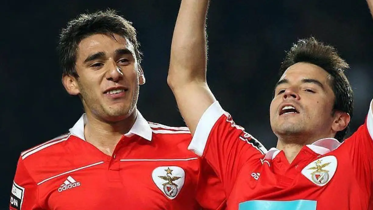 Ninguém previa isto: jogou com Saviola e Salvio no Benfica e agora dedica-se ao... Gin