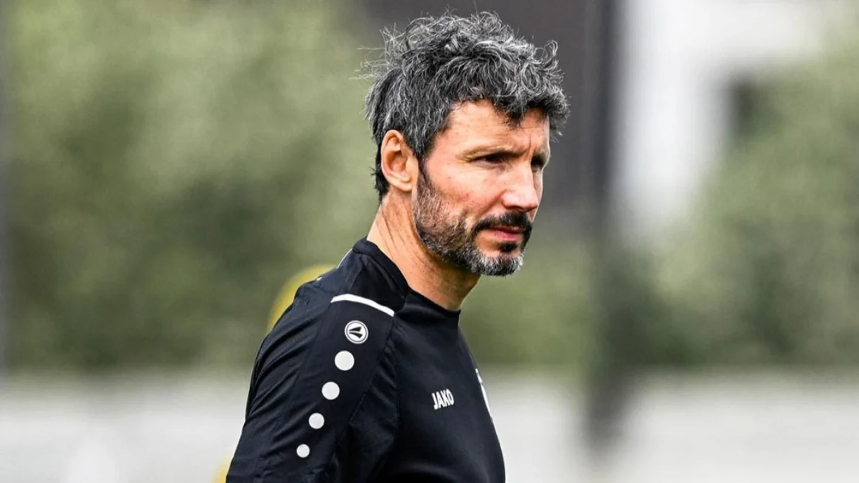 E agora? Van Bommel recorda convite do Benfica: "O momento não era..."