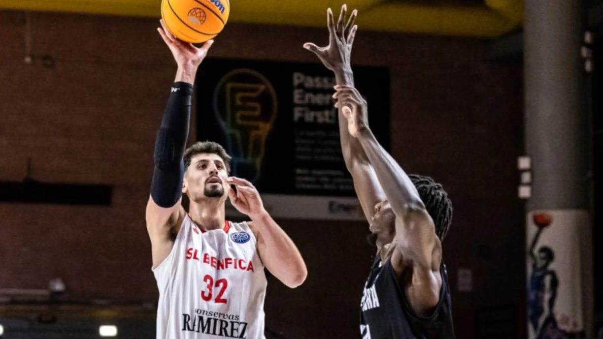 Inglório! Basquetebol do Benfica deixa fugir a primeira vitória na Liga dos Campeões