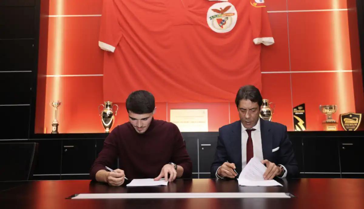 É oficial: Rui Costa segura Diogo Ribeiro no Benfica até...