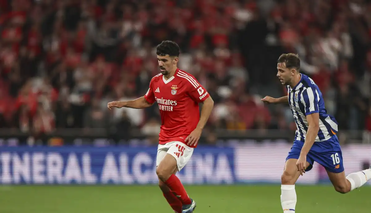 A brilhar no Benfica, Tomás Araújo soma novo pretendente na Europa