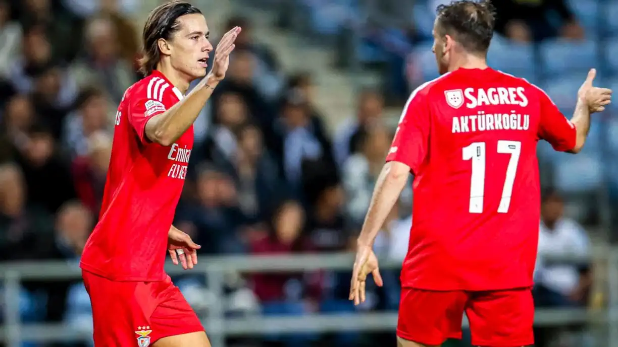 O Benfica deslocou-se ao Estádio do Algarve, sacando um triunfo a ferros diante do Farense