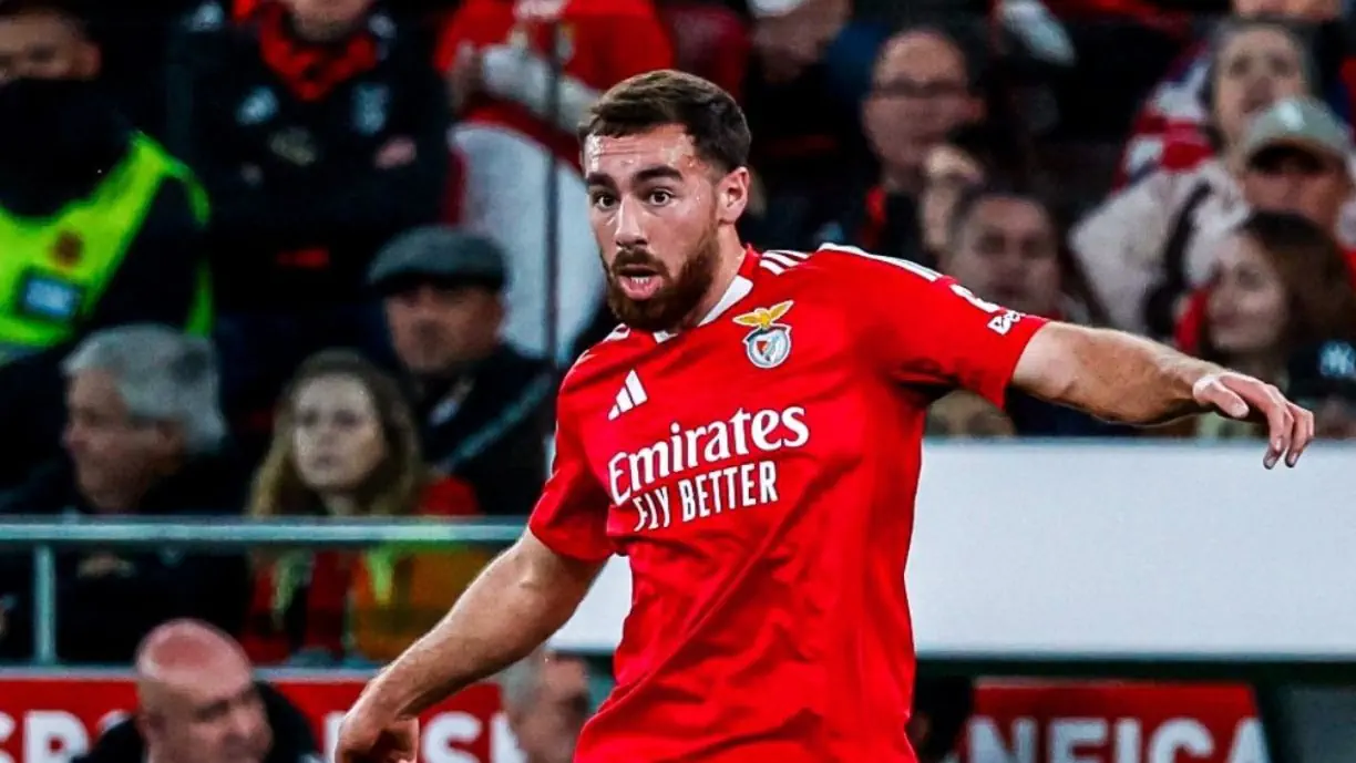 Saída de Kokçu do Benfica perde força 