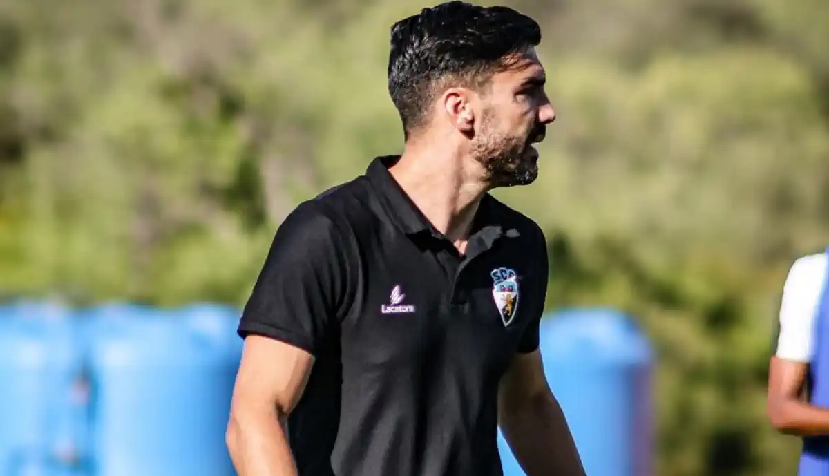 Tozé Marreco aborda dificuldades do Farense