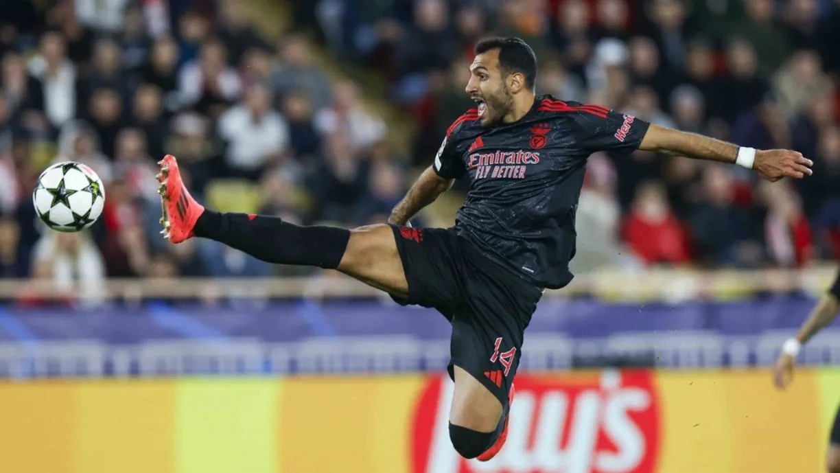 Vangelis Pavlidis apontou o primeiro golo do Benfica frente ao Monaco 