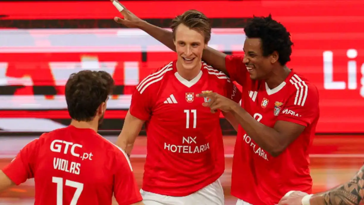 É a festa da Taça! Voleibol do Benfica não vacila e traz troféu para o Museu