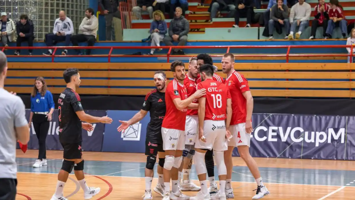 Voleibol do Benfica voltou aos triunfos