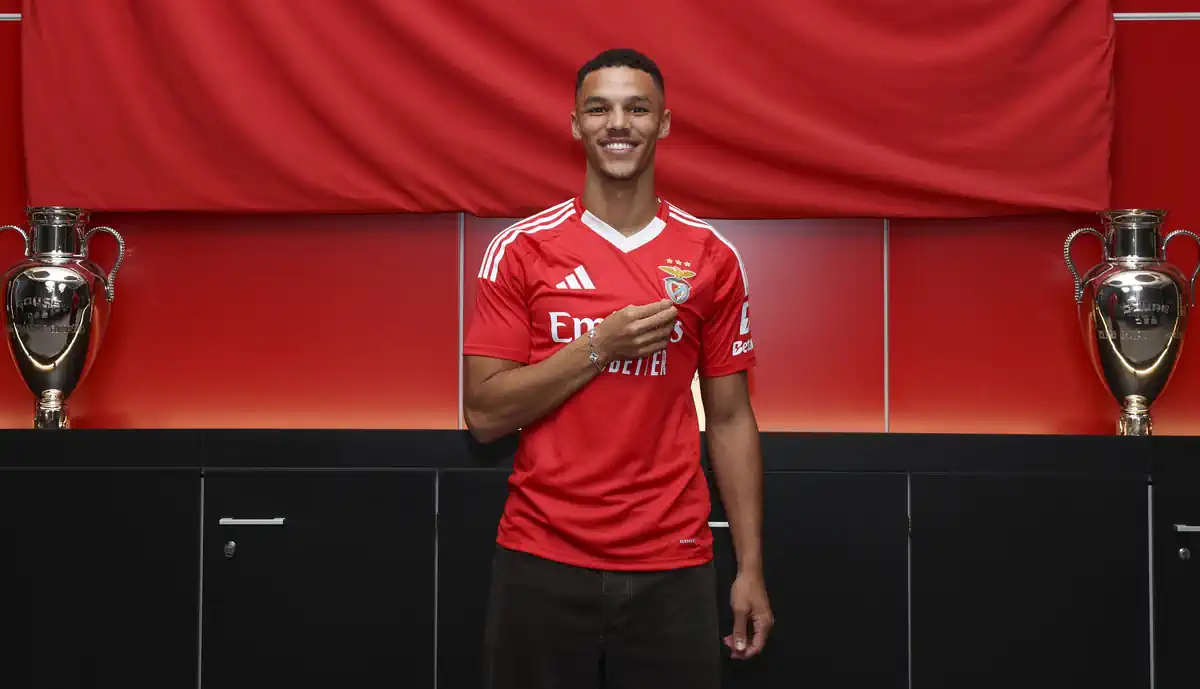 Após renovar com o Benfica até 2029, Alexander Bah faz promessa