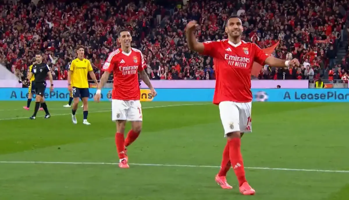 Pavlidis e Amdouni colocam Estoril em 'linha' e Benfica passa Natal no topo