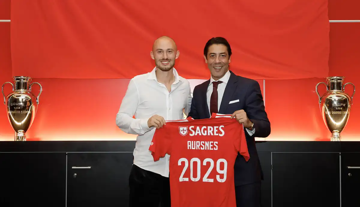 Após renovação com o Benfica, Aursnes deixa garantia