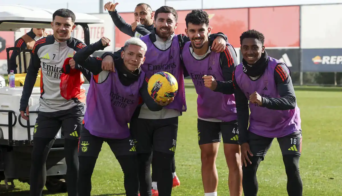 Jogador do Benfica 'apanhado' a festejar Taça da Liga na... discoteca