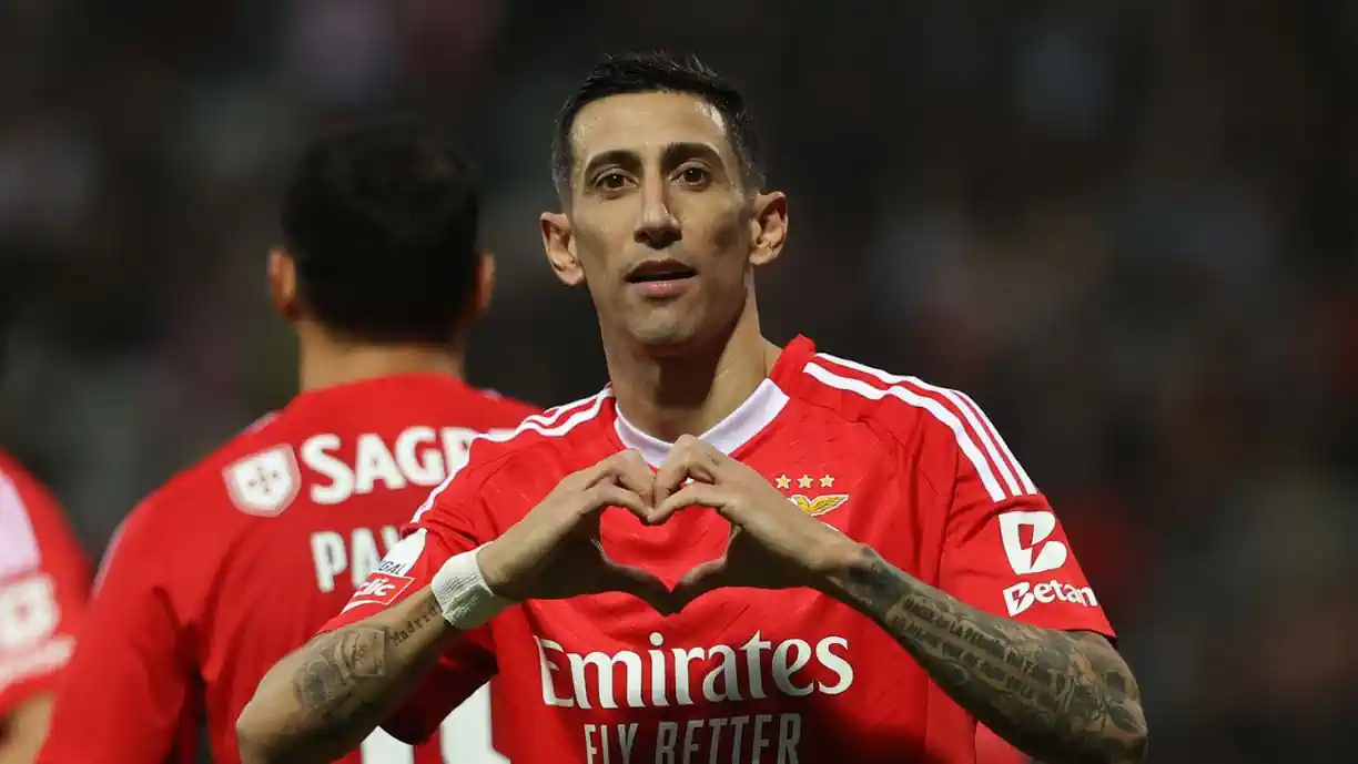 Benfica venceu o Nacional, com bis de Di María 