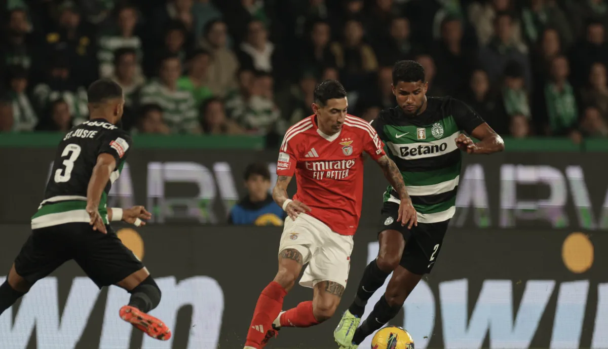 Benfica 'ofereceu' primeira parte ao Sporting? Di María desabafa: "Isto não é..."