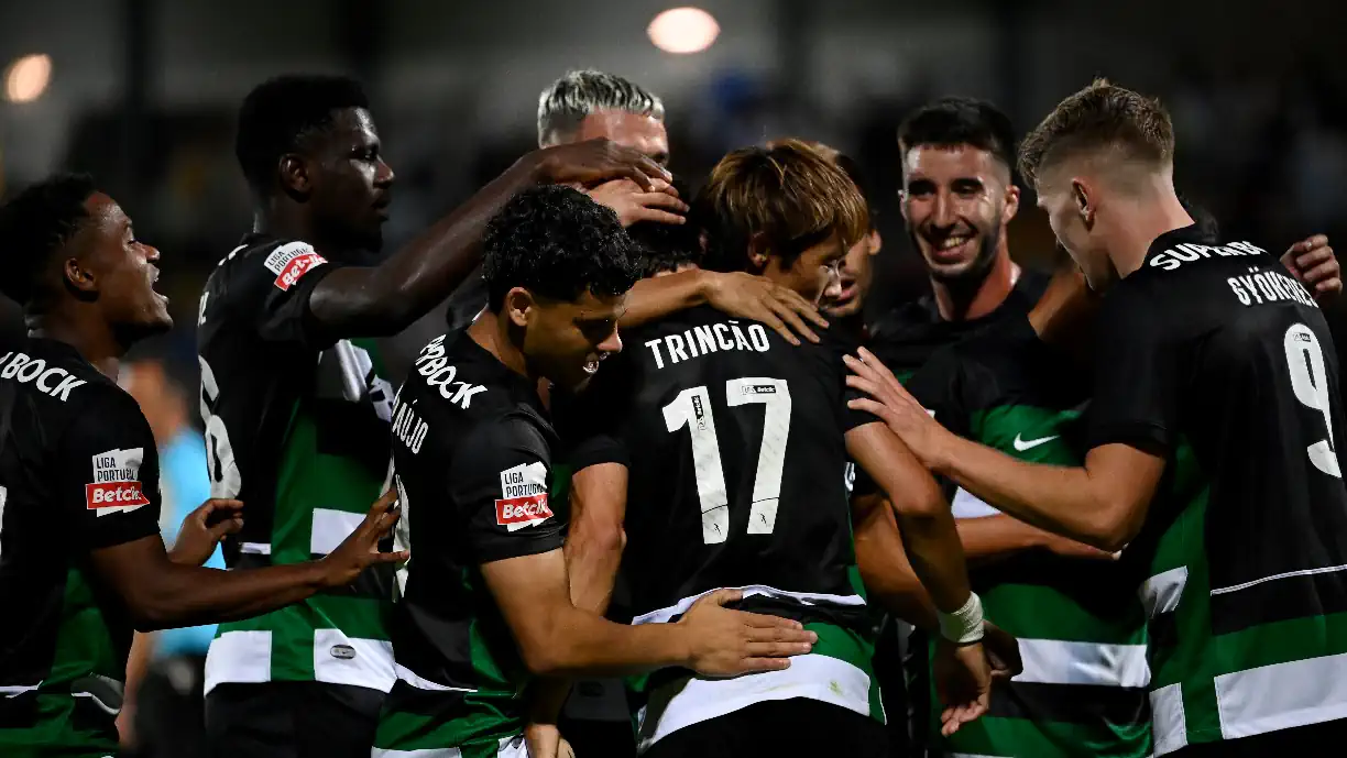 Nova baixa! Titular do Sporting junta-se na Esgaio e falha dérbi com o Benfica