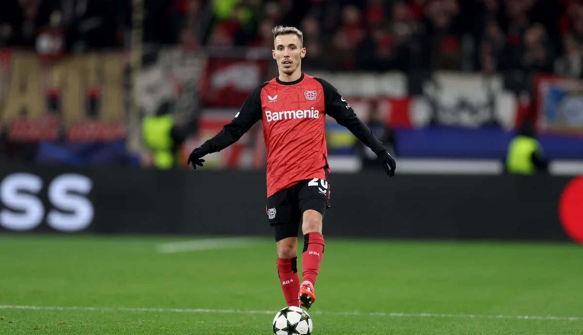 Grimaldo segue pisadas do Benfica e Leverkusen diz adeus à Champions