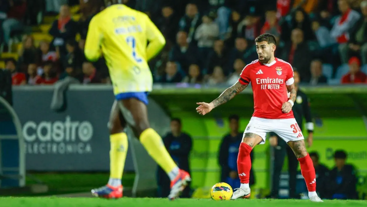 Especialista em questões de arbitragem analisou o lance entre Otamendi e Ivo Rodrigues, no Arouca - Benfica