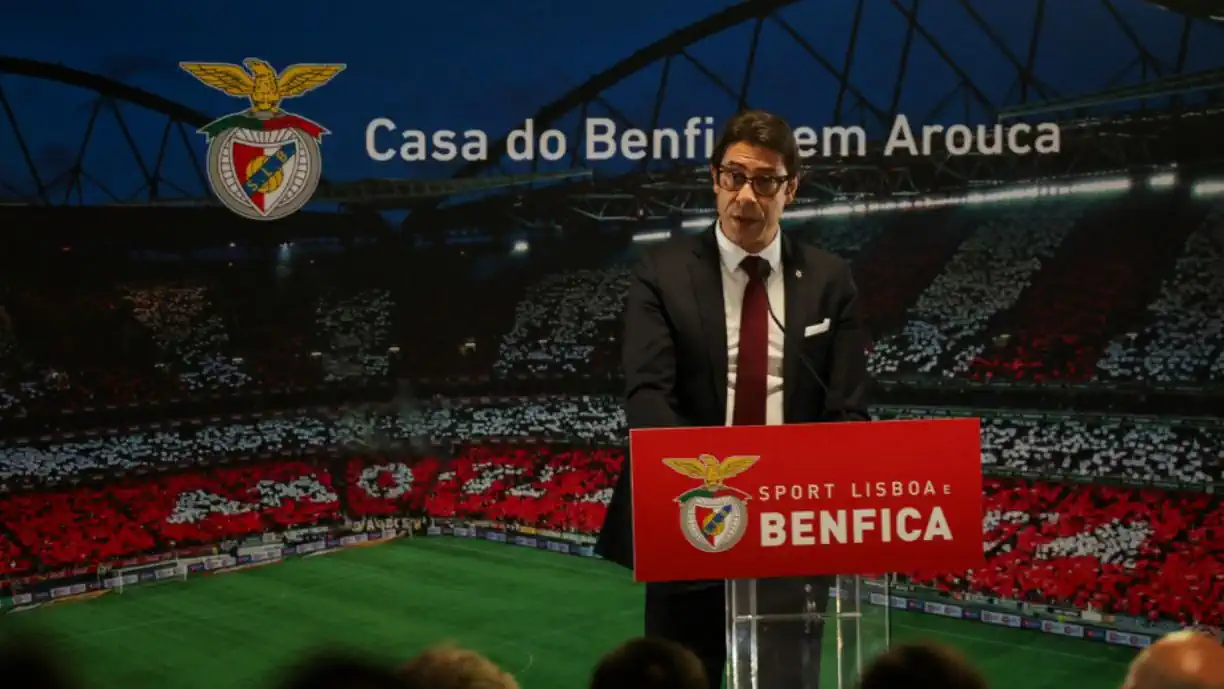 Exclusivo Glorioso 1904 - Rui Costa negoceia renovação com extremo do Benfica