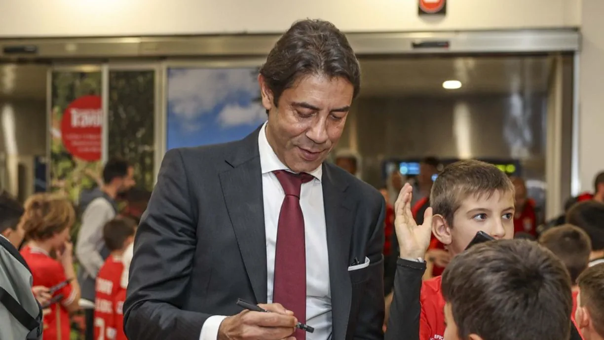 Salário de estrela faz Rui Costa desistir de alvo do Benfica