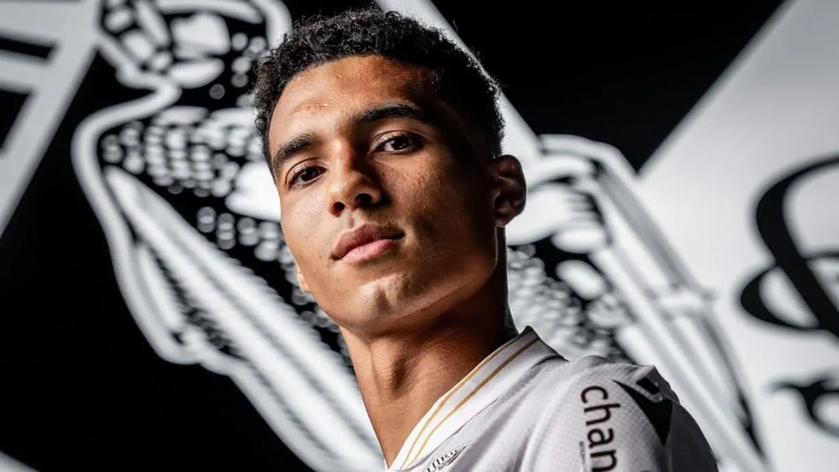 Kaio César está de malas prontas para sair do Vitória de Guimarães e rumar a equipa de ex-Benfica