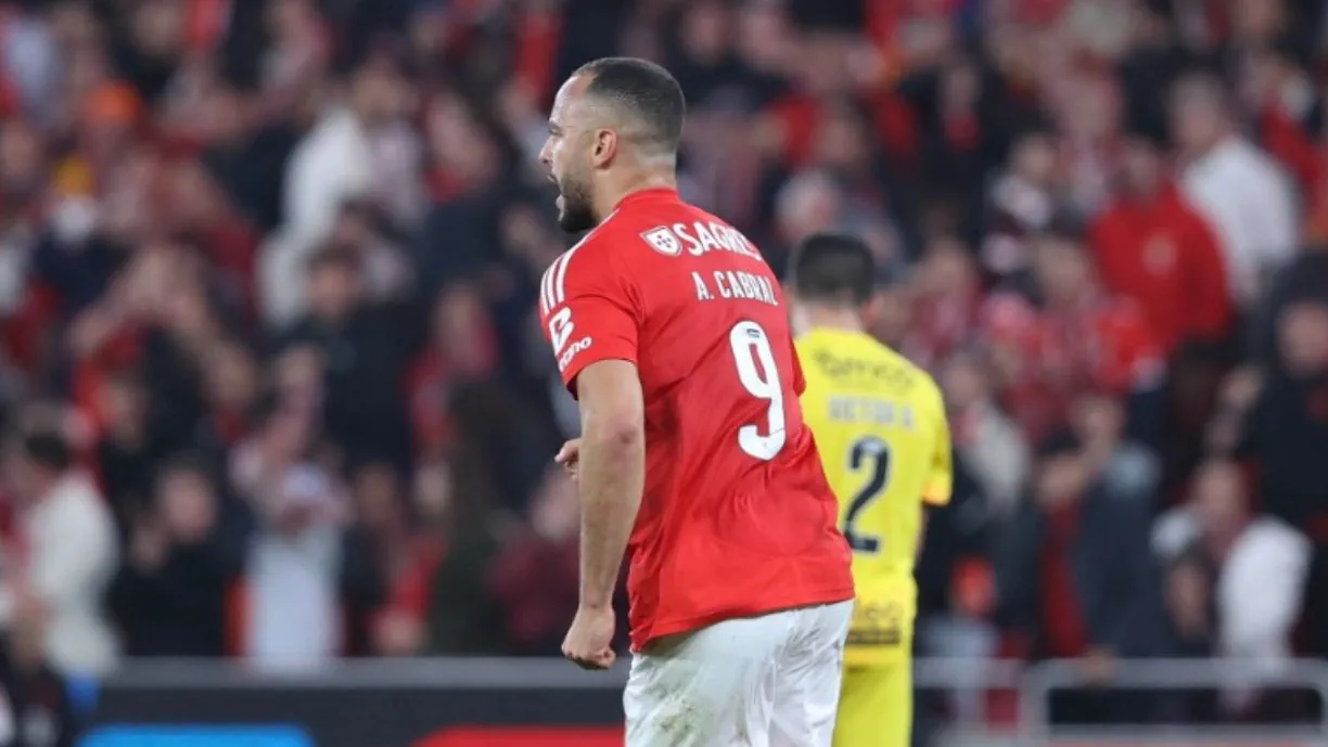 Arthur Cabral está de malas feitas no Benfica e tem clube inglês de olho