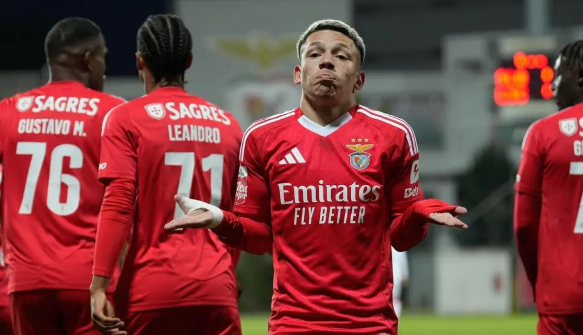 Gianluca Prestianni pode mesmo estar de saída do Benfica, depois de ganhar novo pretendente