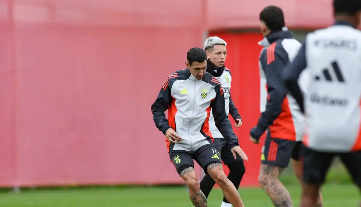 Há novidades sobre Ángel Di María no primeiro treino que contou com o trio de reforços do Sport Lisboa e Benfica