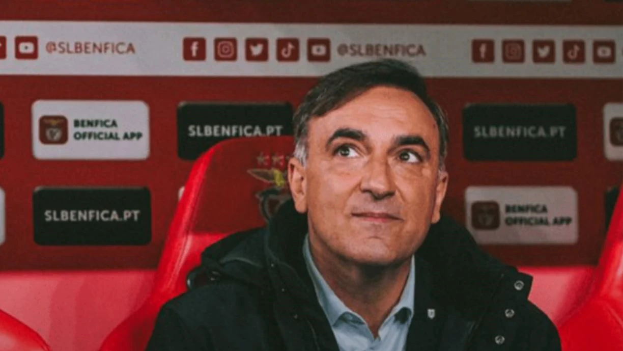 Carvalhal de 'peito feito' após o Benfica - Braga: "Melhor equipa fora..."