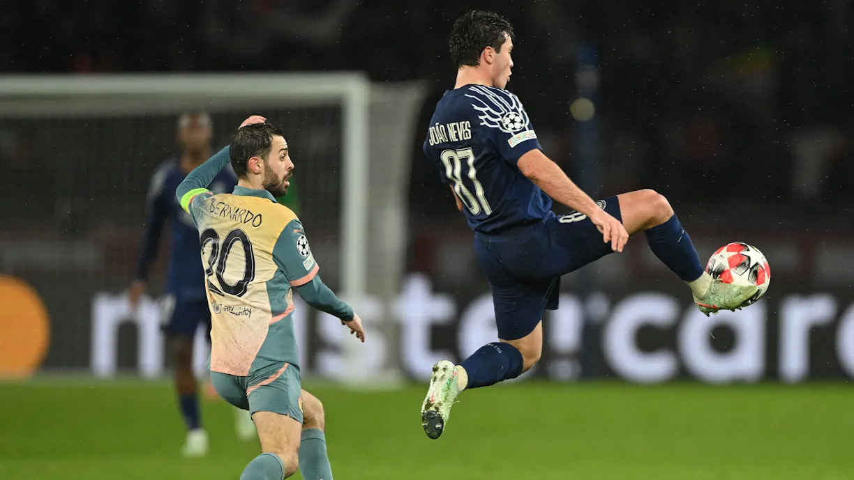 Campeão pelo Benfica João Neves marcou o golo da vitória no PSG - Man City da Liga dos Campeões. Fotografia de Mike Hewitt/Getty Images