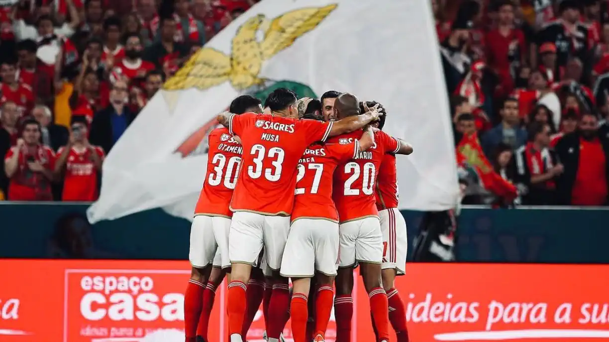 Futebolista com 18 golos pelo Sport Lisboa e Benfica voltou a comentar a passagem pelos vermelhos e brancos numa entrevista