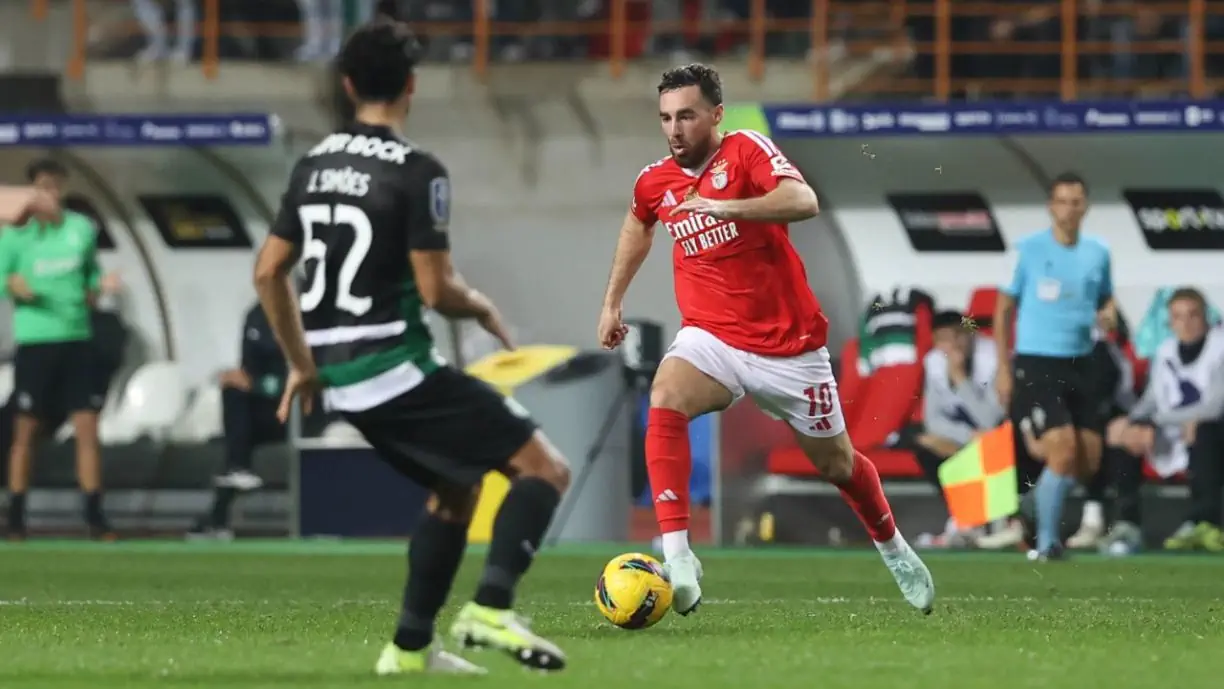 Após conquistar a Taça da Liga, Kokçu deixa mensagem aos adeptos do Benfica