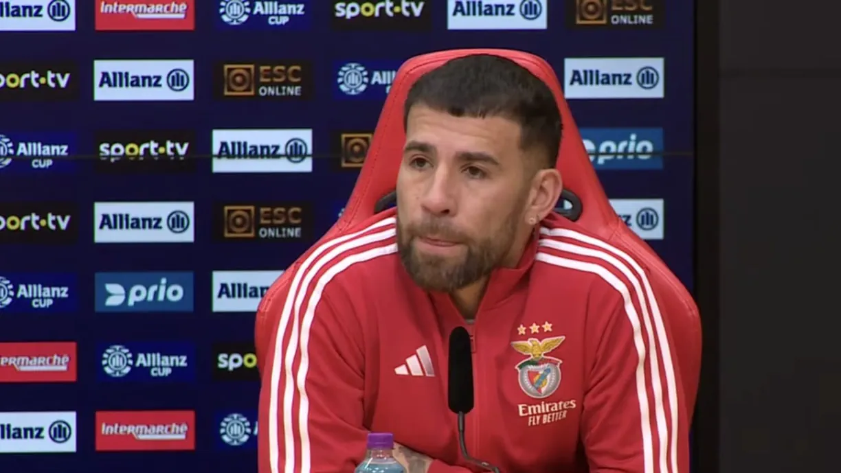 Nicolás Otamendi comentou as mudanças no sistema do Sporting