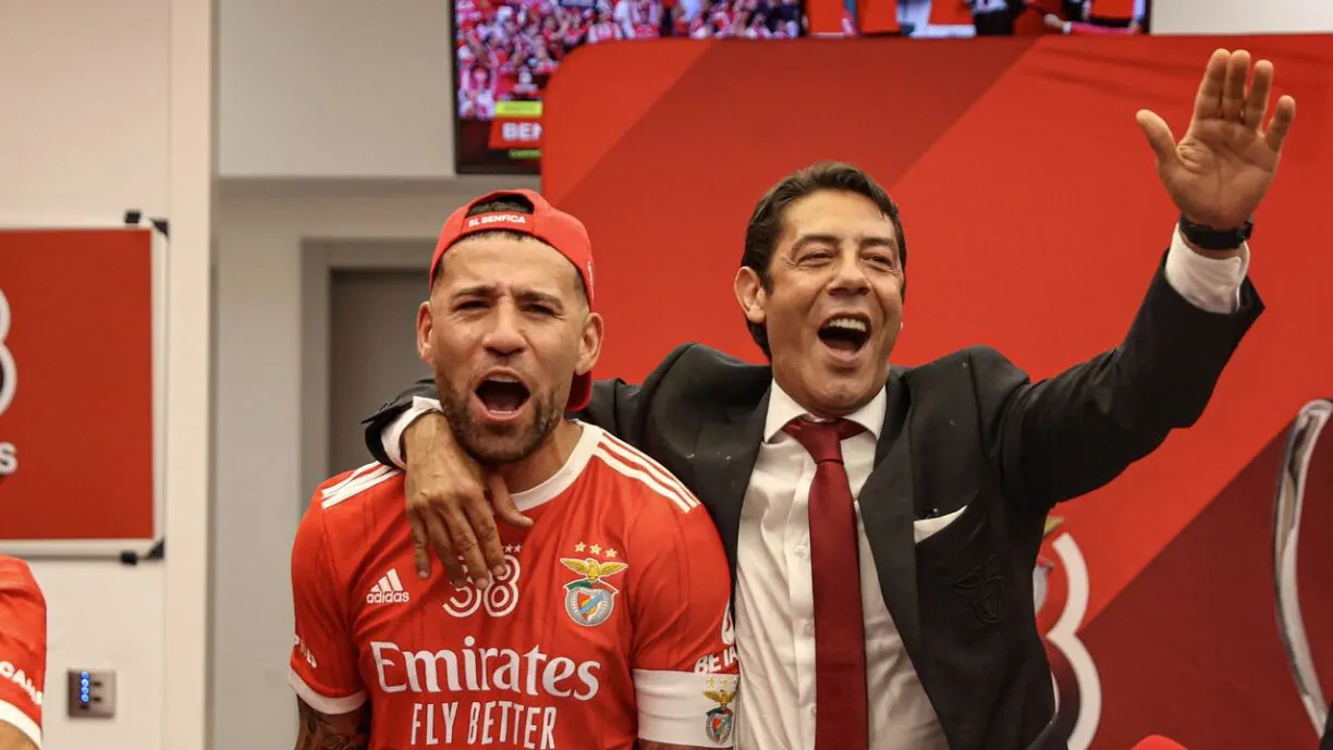 Rui Costa encontra-se a analisar o dossiê do capitão do Glorioso, Nicolás Otamendi , que termina contrato com o Benfica a 30 de junho do presente ano 