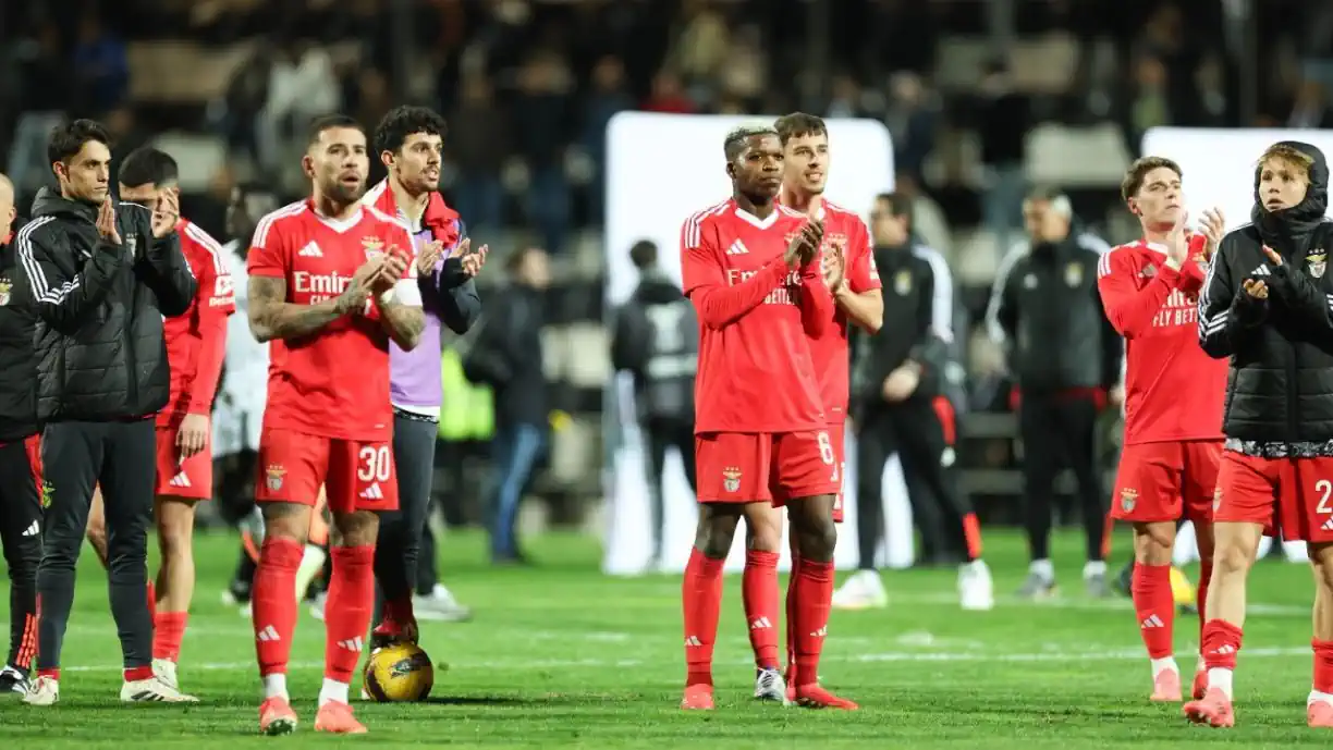 Craque de Bruno Lage teve momento especial no triunfo do Benfica  frente ao Farense