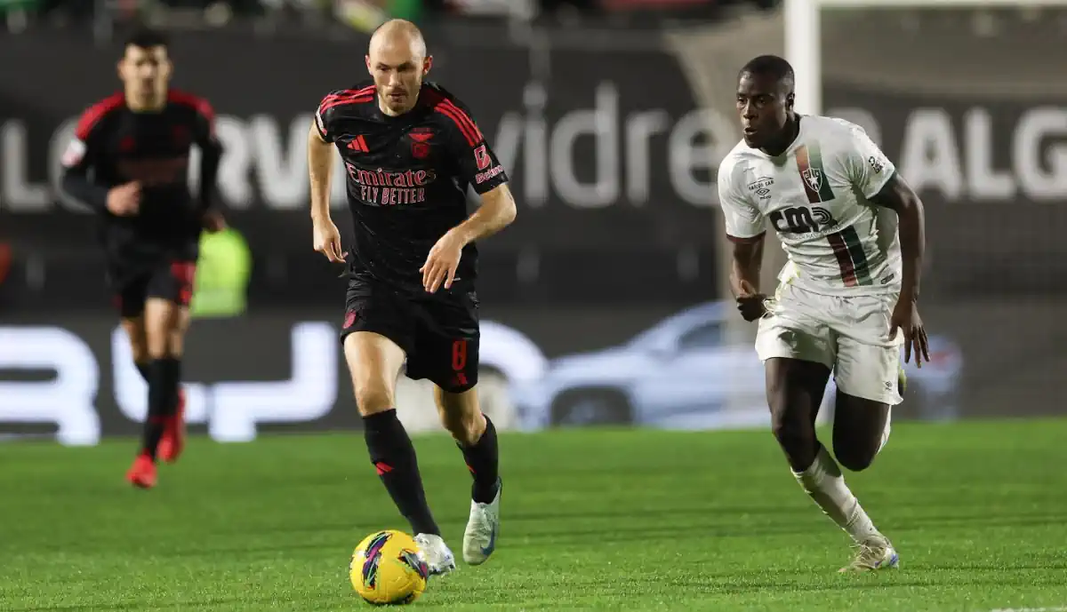 No final da partida frente ao Benfica, o treinador adjunto do Estrela da Amadora comentou a derrota dos tricolores e lamentou os golos sofridos