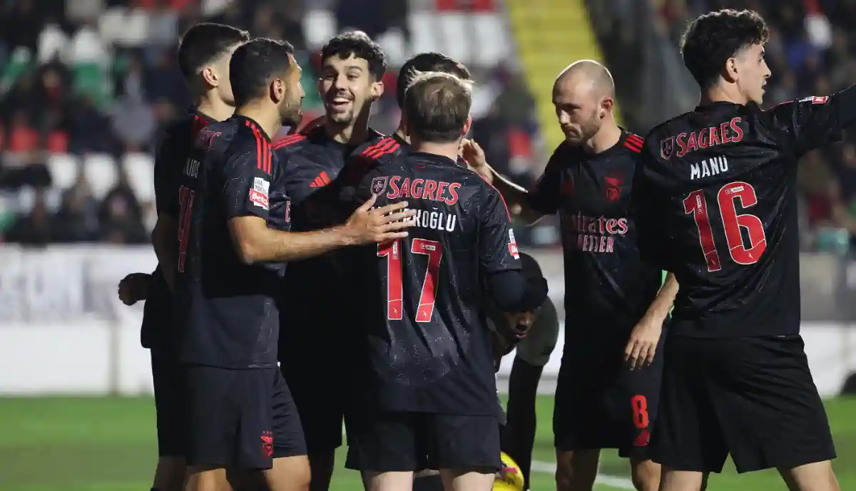 O Benfica de Bruno Lage venceu, no passado domingo, 2 fevereiro, o Estrela da Amadora, por três bolas a duas. Águias seguem em segundo lugar