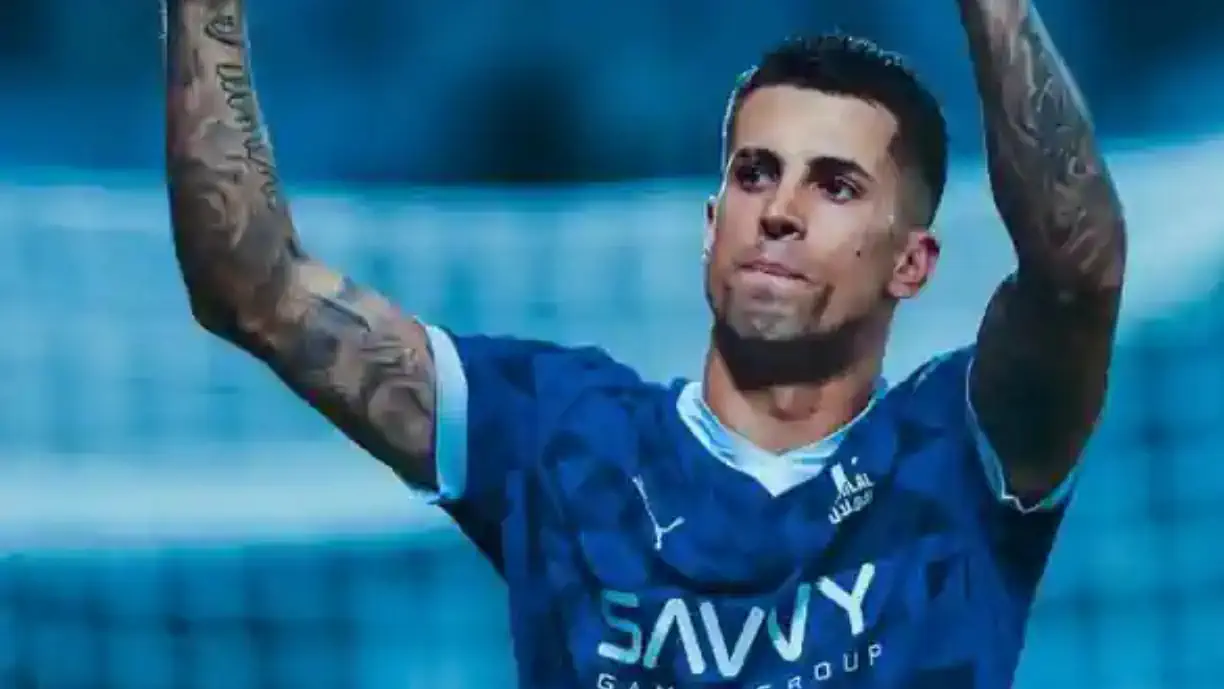 Depois das juras de amor ao Benfica, Cancelo entra no radar de velho conhecido