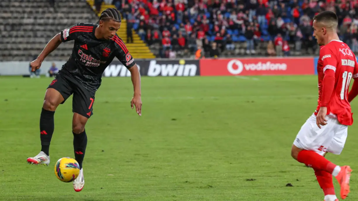 Leandro Santos, jovem futebolista do Clube da Luz, reagiu ao triunfo do Benfica frente ao Santa Clara este sábado