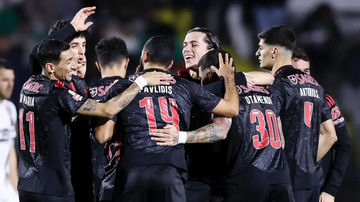 Rui Costa quer prender titular do Benfica, mas não tem faca e queijo na mão